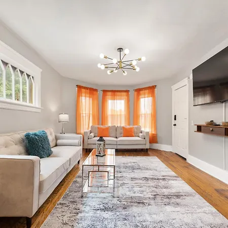 Modern 2Br Mins To Univ, Zoo, Destiny, Downtown Apartamento